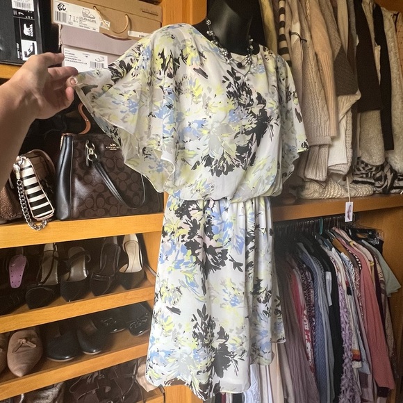 ⭐️BOGO FREE⭐️ J.B.S. Floral Dress in Blue, Yellow, and Black - Picture 3 of 11